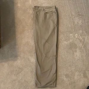 Levi 559 Khaki Jeans 44 X 30